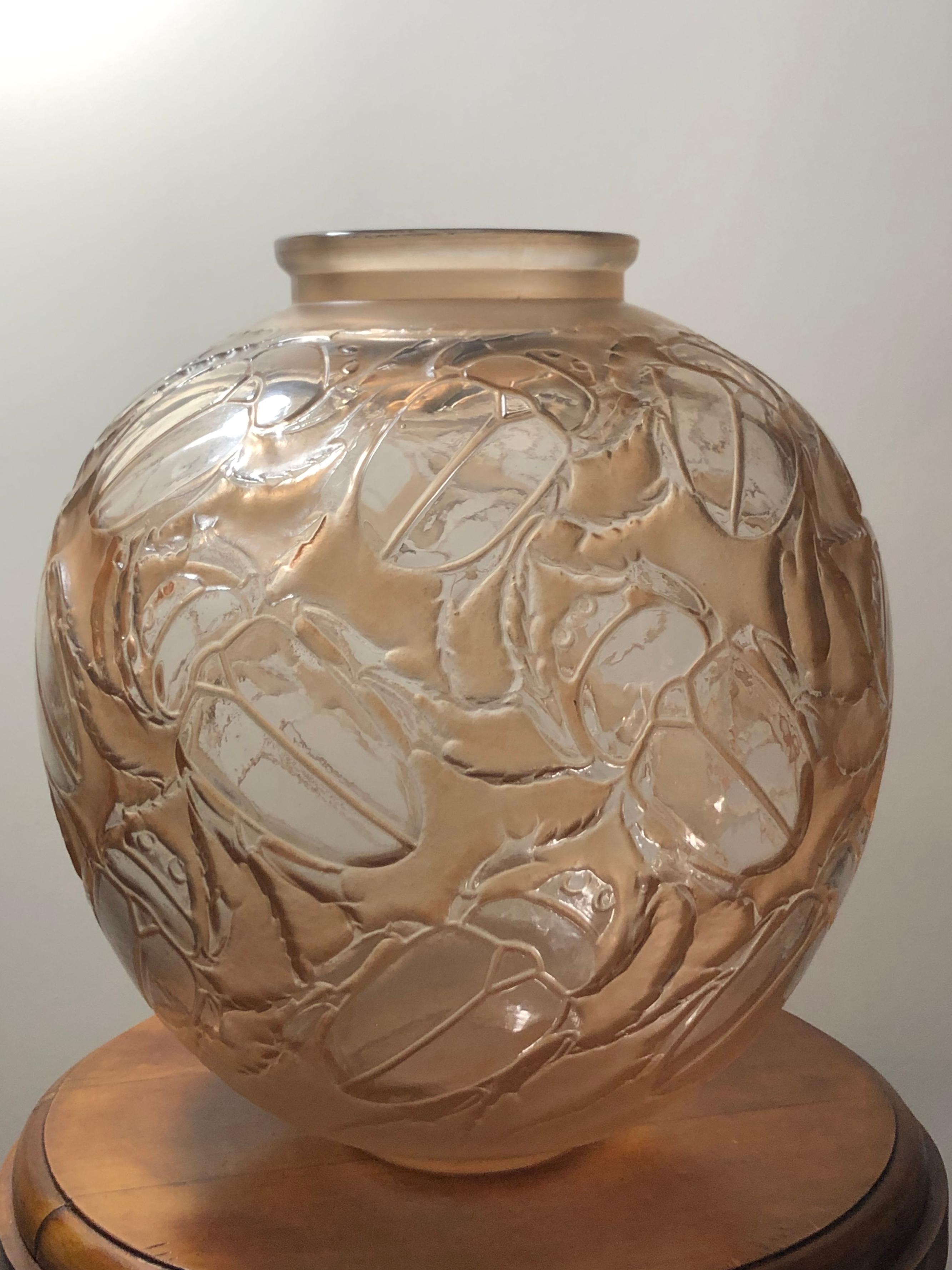 Art Deco 1923 René Lalique Gros Scarabees Vase Frosted Glass Stain, Beetles
