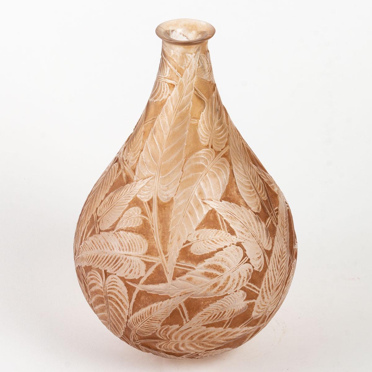 Art Deco 1923 René Lalique Sauge Vase in Frosted Glass with Sepia Patina, Sage Leaves