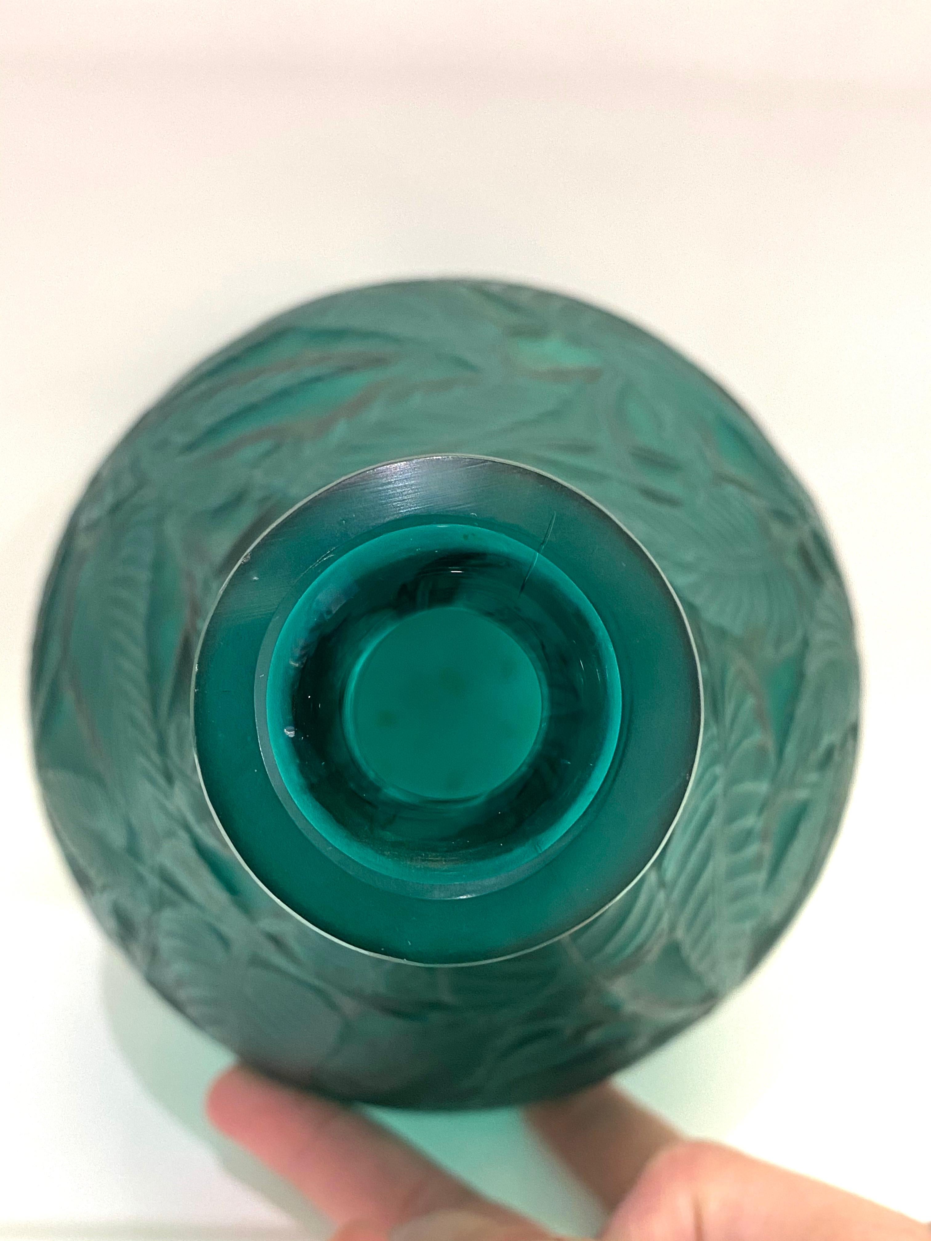 French 1923 René Lalique Sauges Vase in Tale Green Glass Sage Leaves