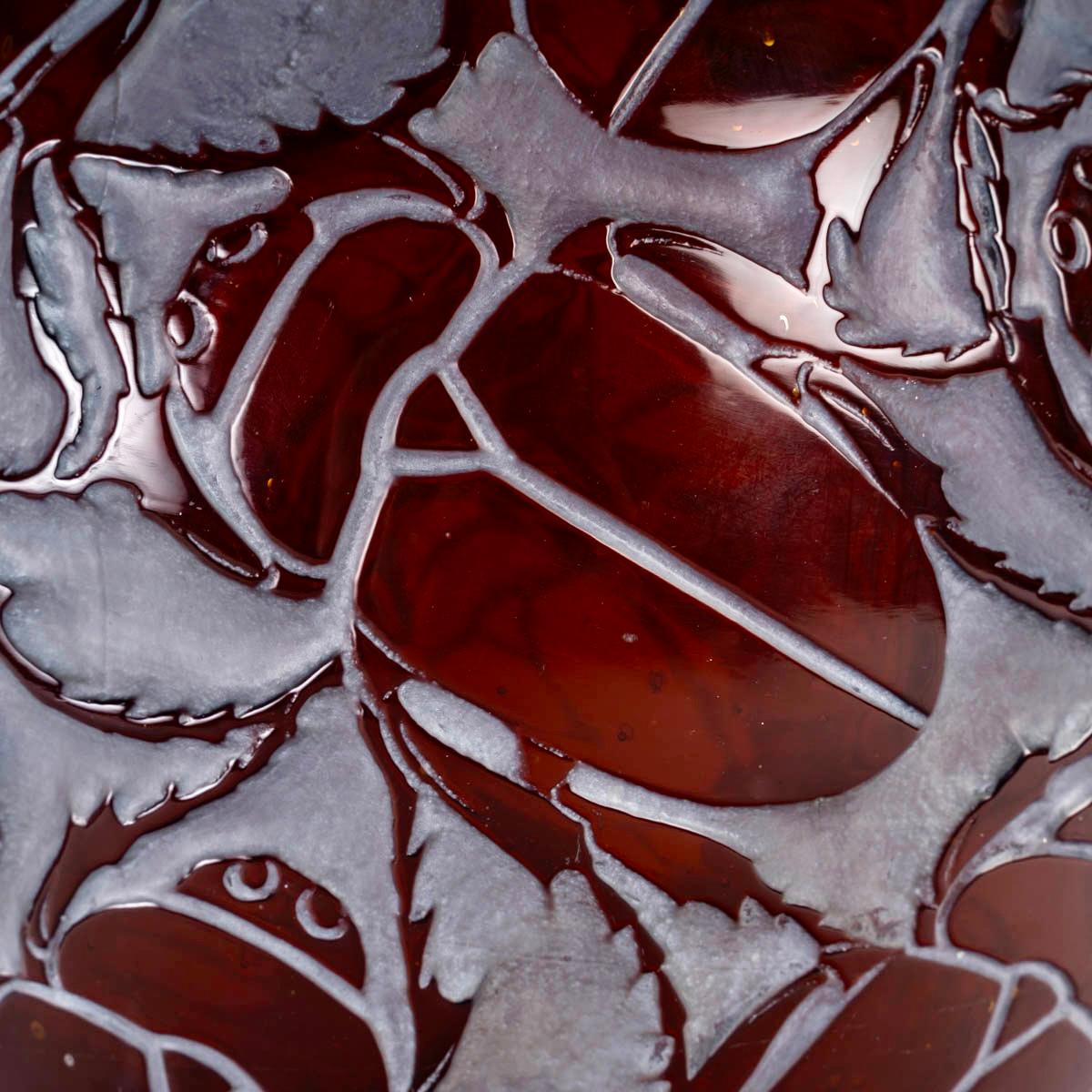 Molded 1923 Rene Lalique - Vase Gros Scarabees Bettles Red Amber Glass White Patina For Sale