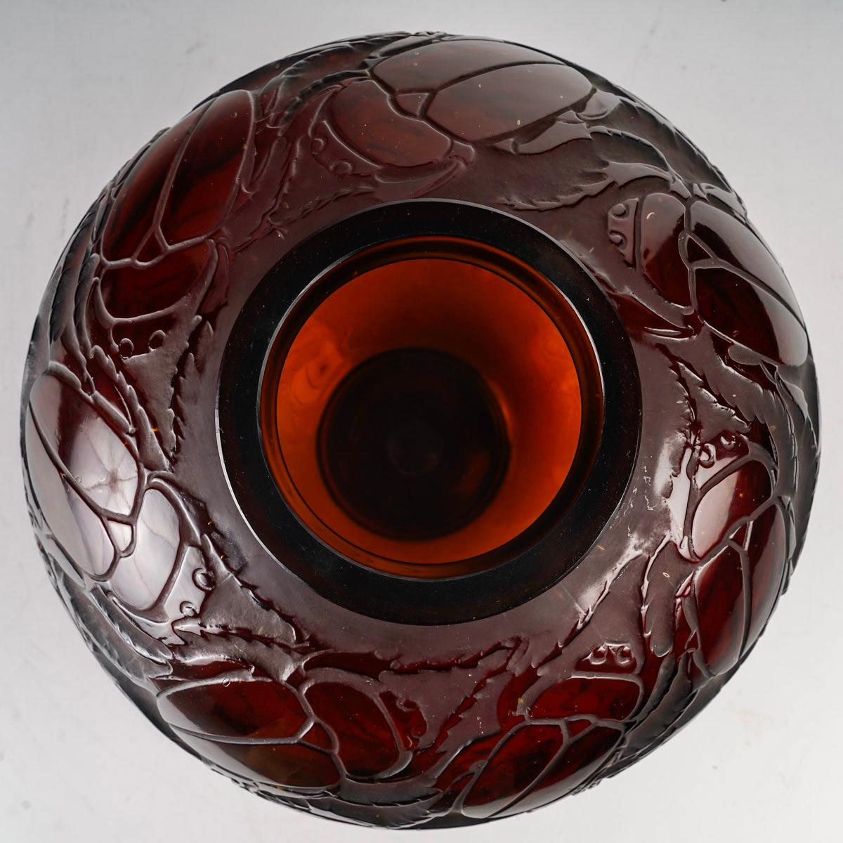 Molded 1923 Rene Lalique - Vase Gros Scarabees Red Amber Glass Beetles For Sale
