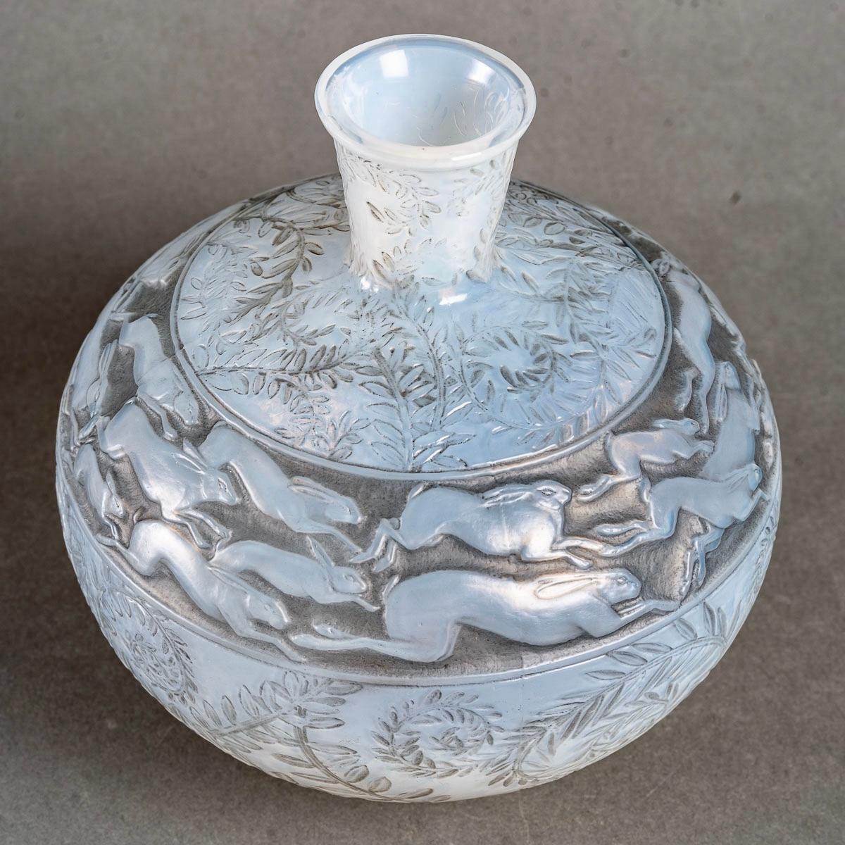 French 1923 René Lalique Vase Lievres Cased Opalescent Glass with Grey Patina Rabbits