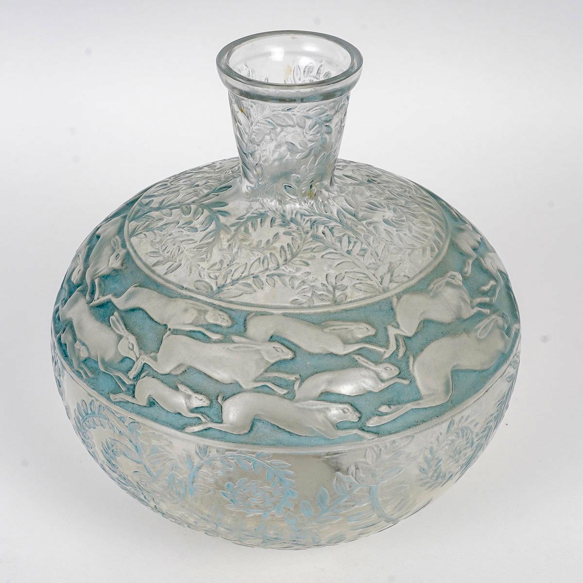 Art Deco 1923 René Lalique Vase Lievres Glass with Blue Patina, Hares Rabbit
