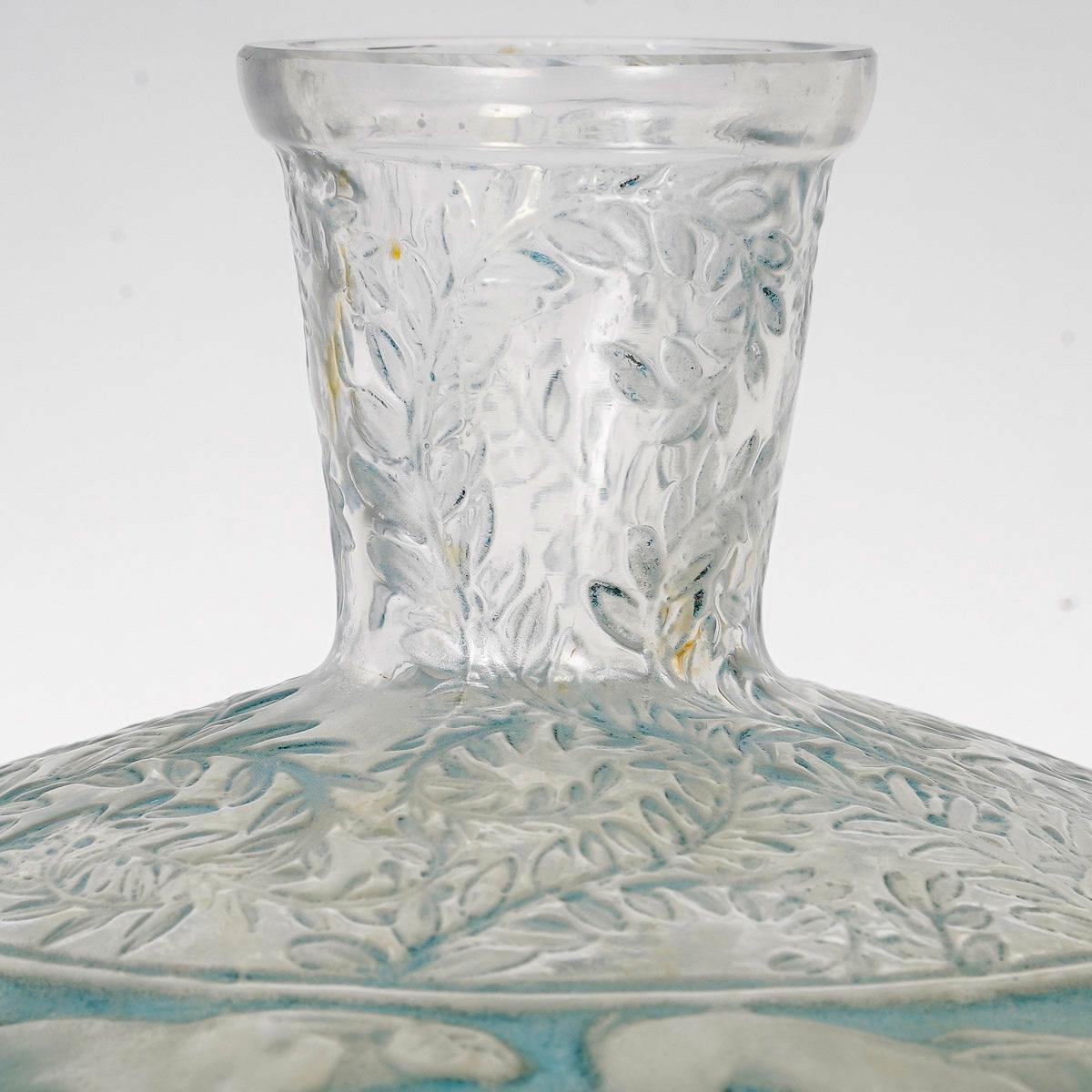 Molded 1923 René Lalique Vase Lievres Glass with Blue Patina, Hares Rabbit