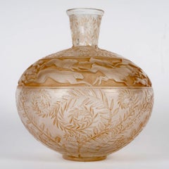 1923 René Lalique Vase Lievres Glass with Sepia Patina, Hares Rabbit
