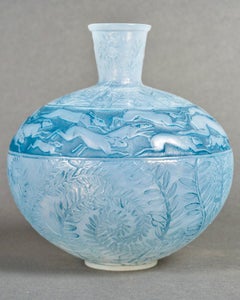 1923 René Lalique Vase Lievres Opalescent Glass with Blue Patina Rabbits