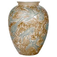 1923 Rene Lalique - Vase Martin Pecheurs Milchglas mit Grün & Sepia Patina