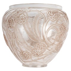 1923 René Lalique - Vase Nefliers Verre à patine sépia