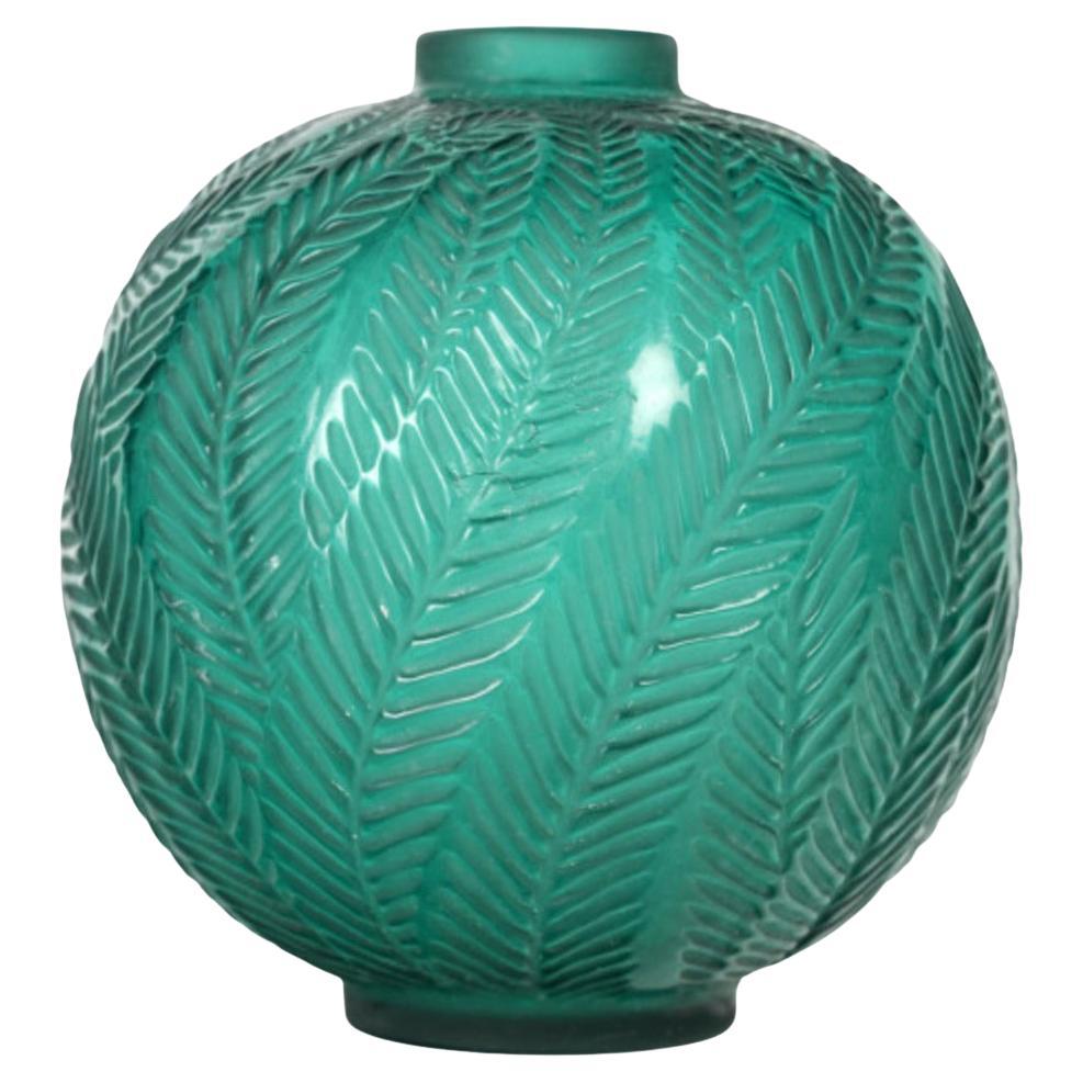 1923 - René Lalique Vase ‘Palmes’ Green tinted .