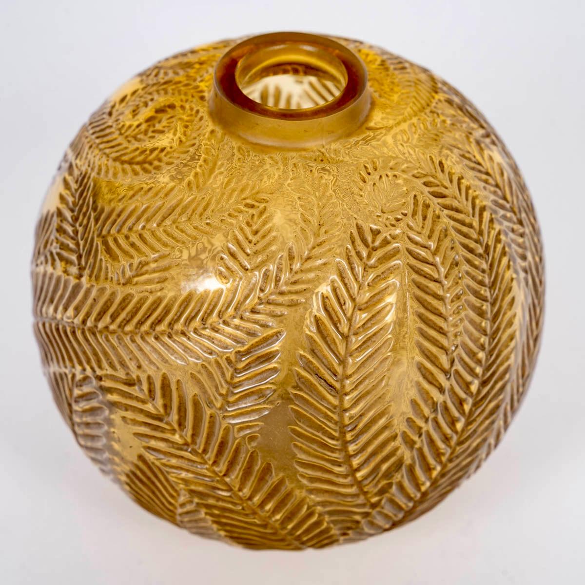French 1923 René Lalique - Vase Palmes Yellow Amber Glass with Sepia Patina
