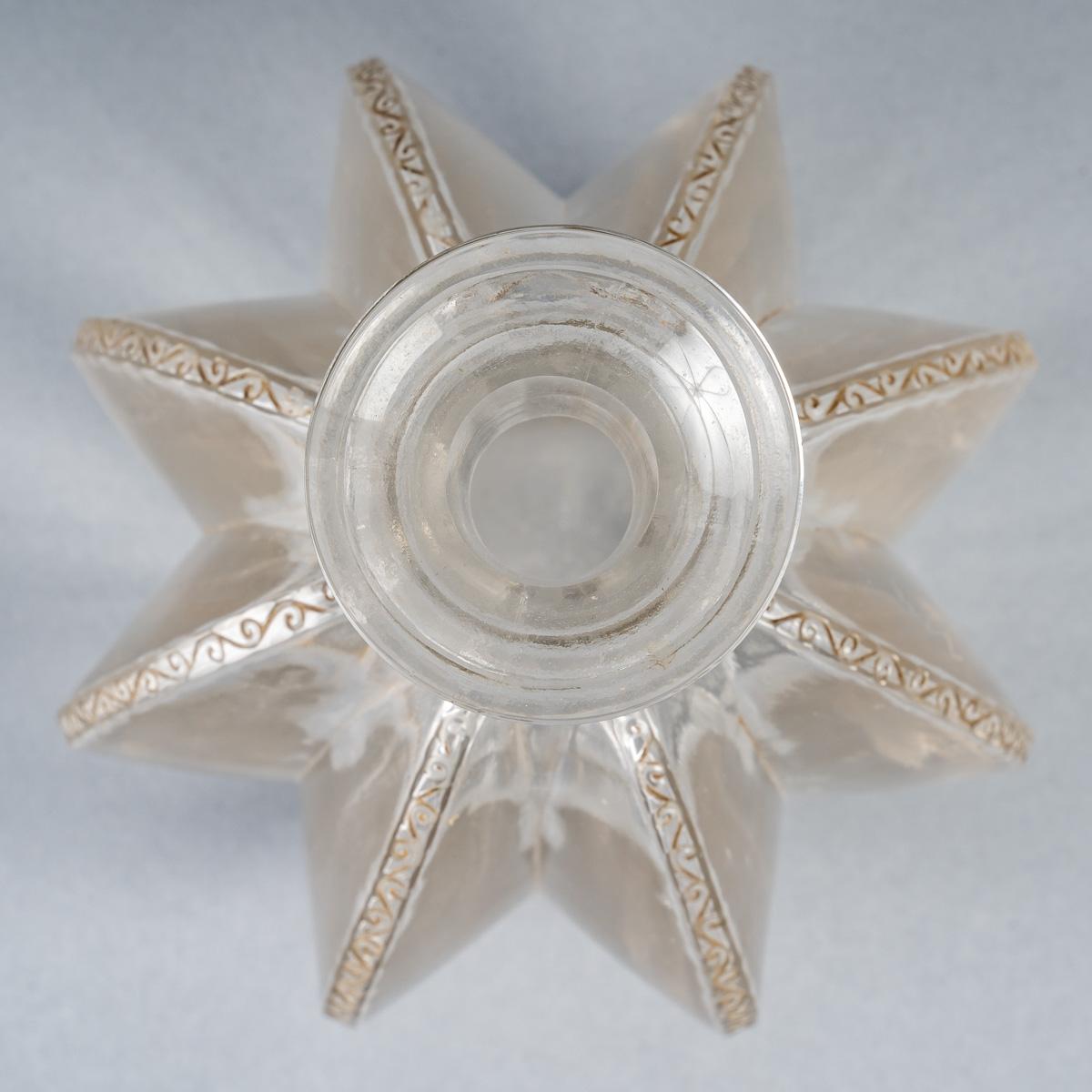 Early 20th Century 1923 René Lalique Vrilles de Vigne Decanter Clear Glass