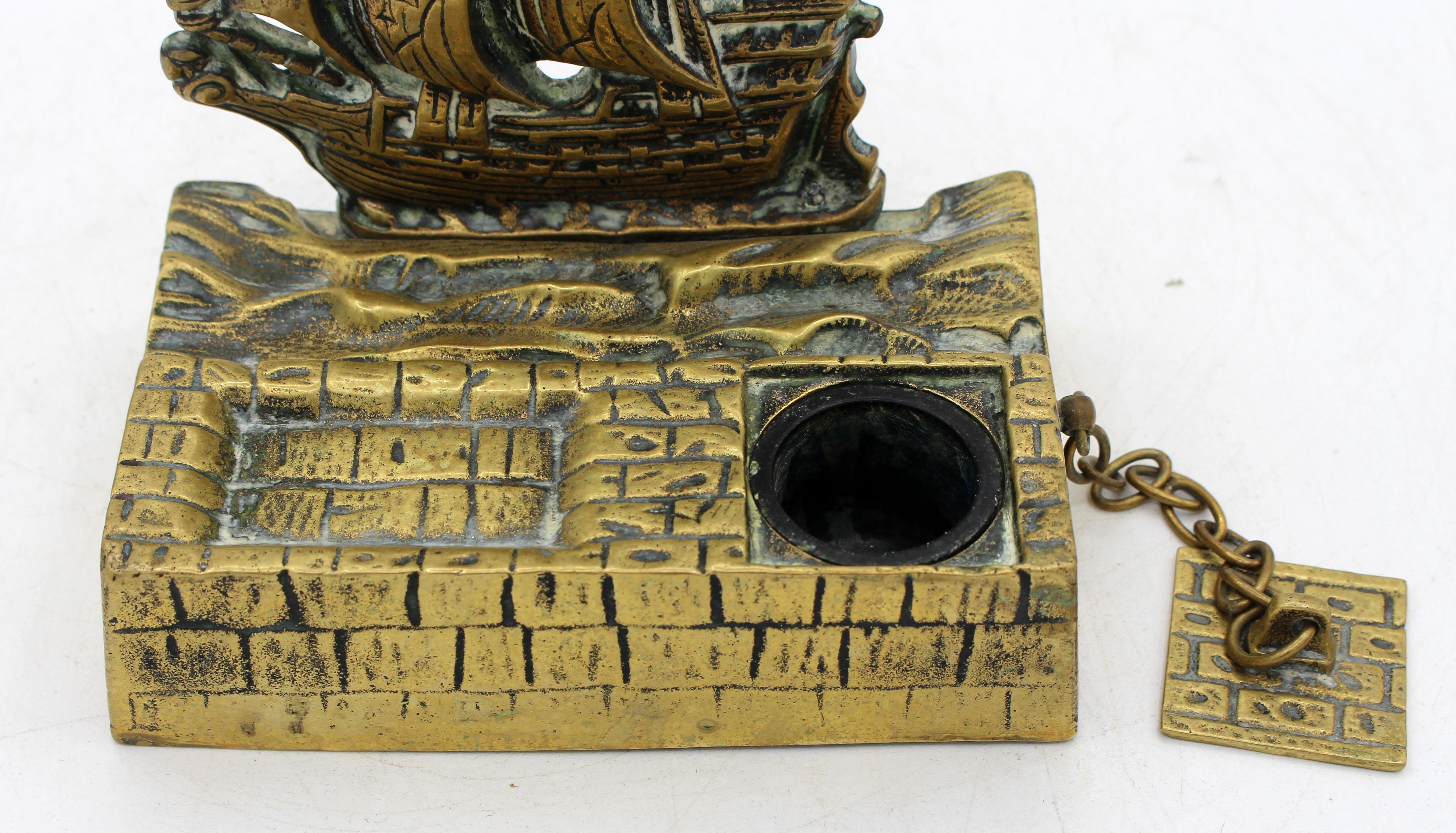 1924 English Brass Ship Inkstand Inglés en venta