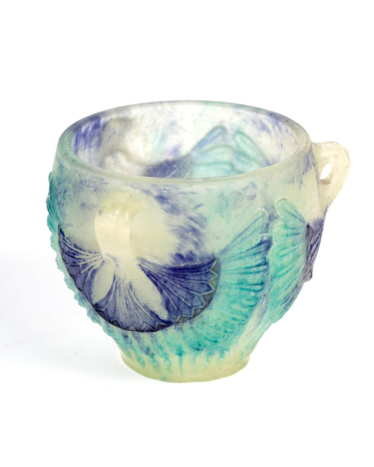1924 Gabriel Argy-Rousseau Bowl Lotus Pate de Verre Glass (Art déco) im Angebot