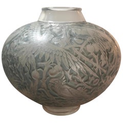 1924 Rene Lalique Aras Vase Frosted Glass Blue Stain, Parrots