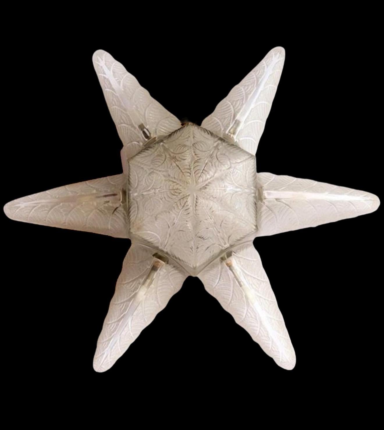 1924 René Lalique - Art Deco Chandelier Noisetier Frosted Glass In Good Condition In Boulogne Billancourt, FR