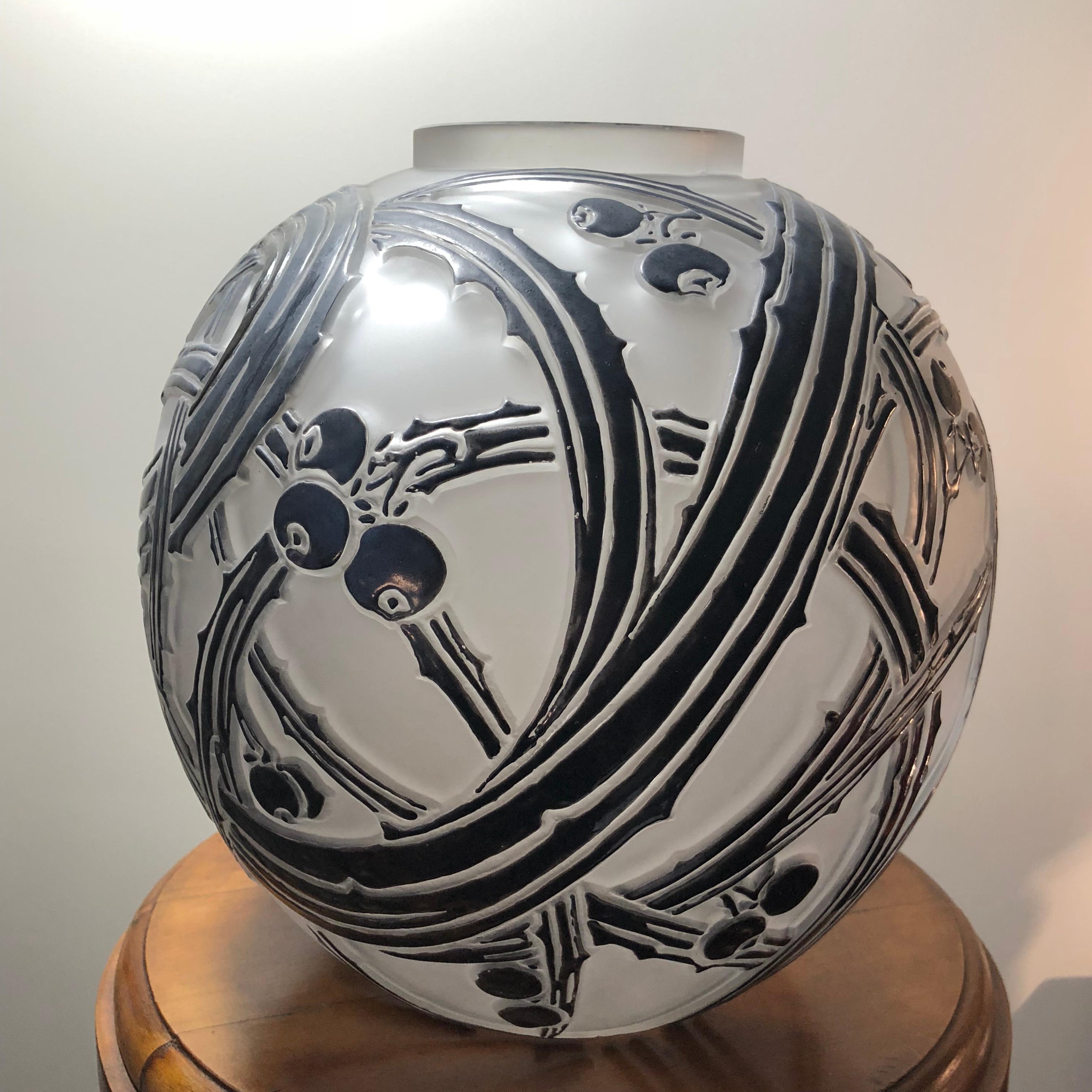 Molded 1924 Rene Lalique Baies Vase in Frosted Glass with Shinny Original Black Enamel
