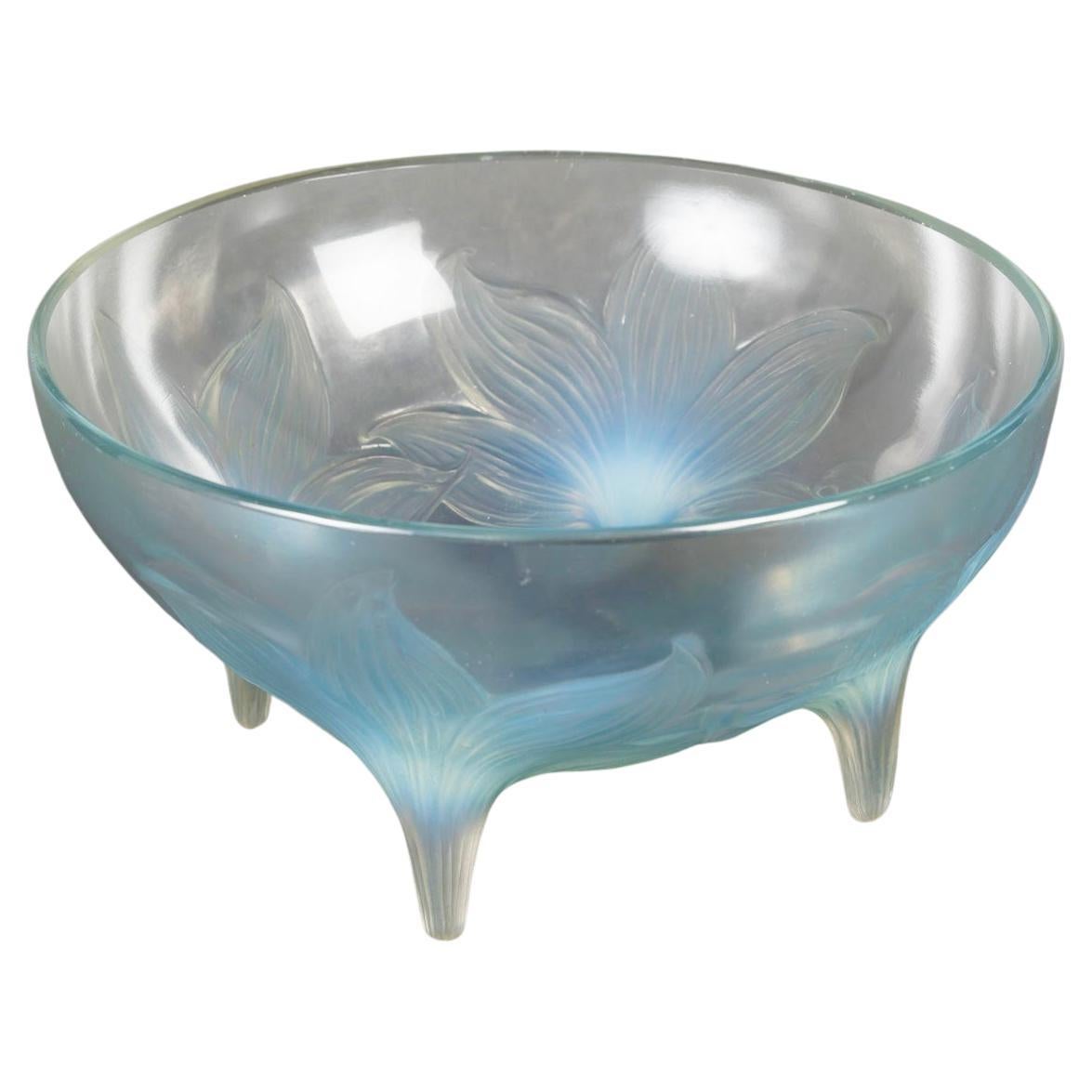 1924 René Lalique - Bowl Lys Lily Opalescent Glass With Blue Patina