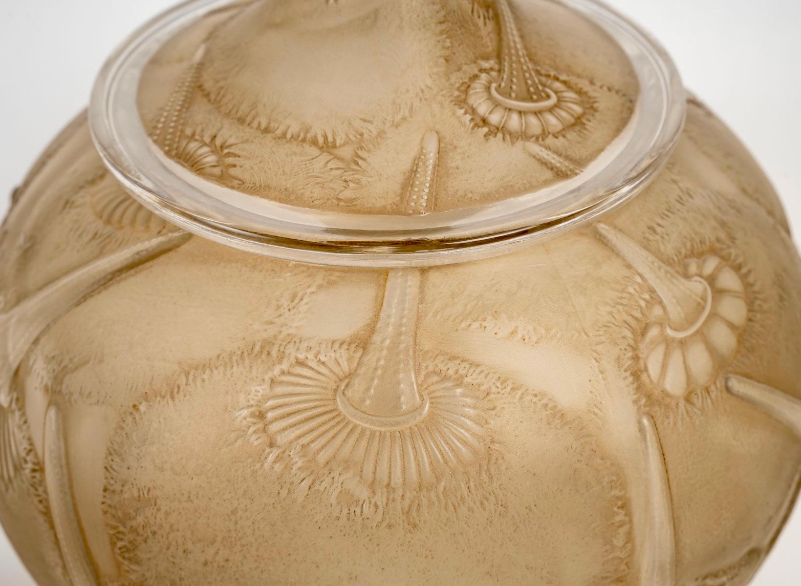 French 1924 René Lalique - Box Du Barry Frosted Glass With Sepia Patina For Sale