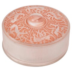 1924 René Lalique, Box Jar Chantilly Frosted Glass with Pinky Sepia Patina