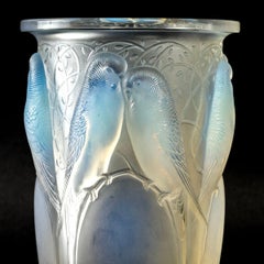 1924 René Lalique Ceylan Vase in Opalescent Glass, Parrots