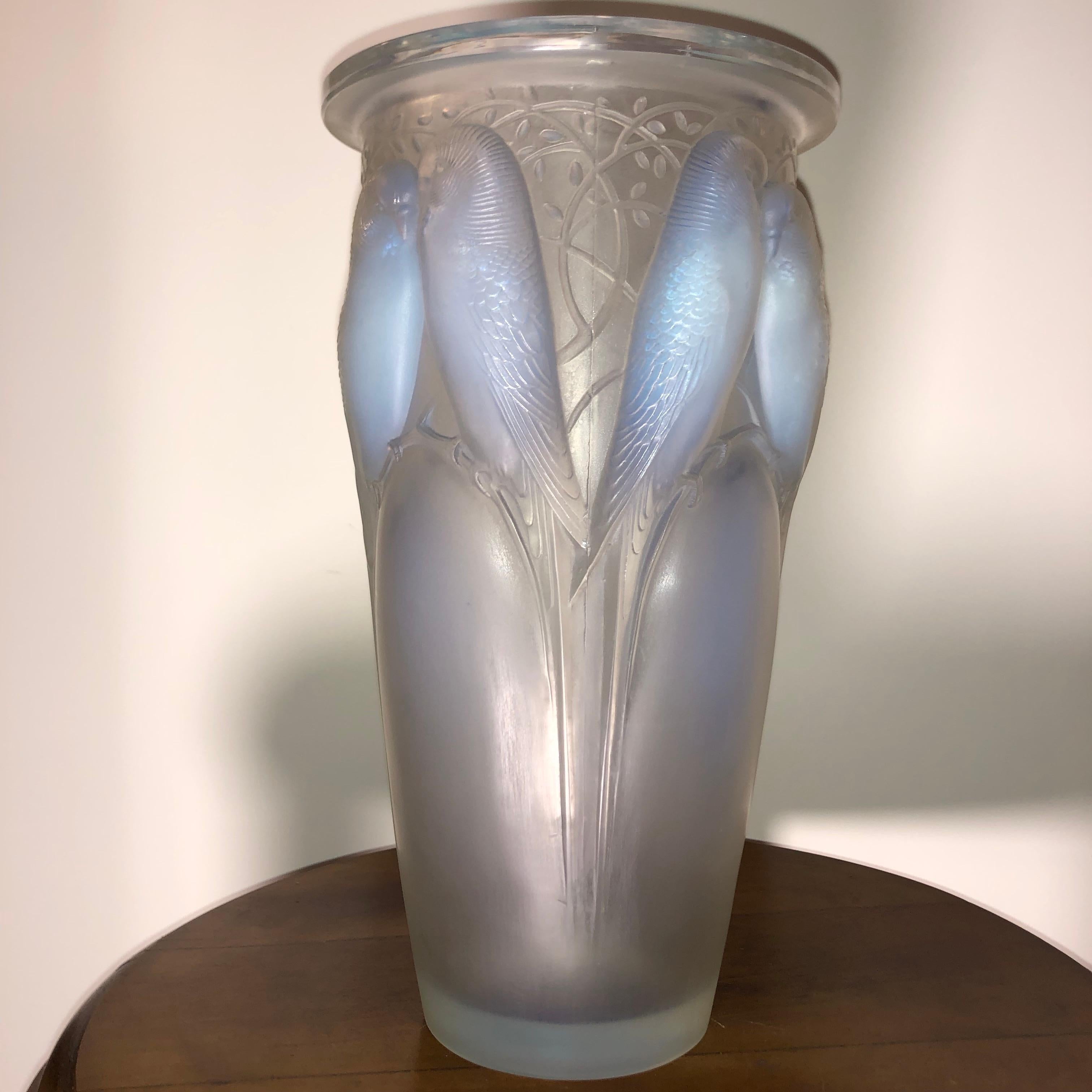 Molded 1924 René Lalique Ceylan Vase in Opalescent Glass, Parrots