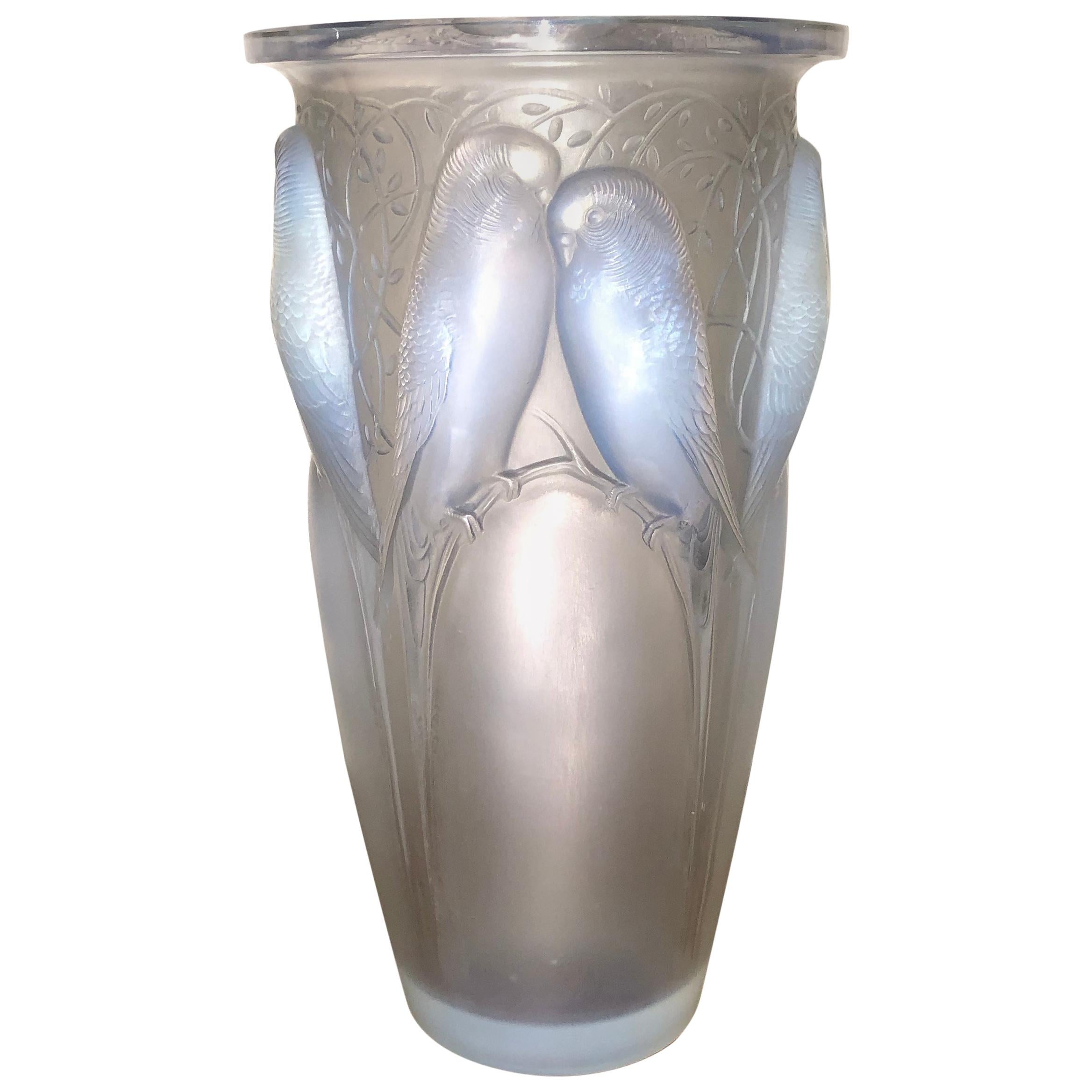1924 René Lalique Ceylan Vase in Opalescent Glass, Parrots