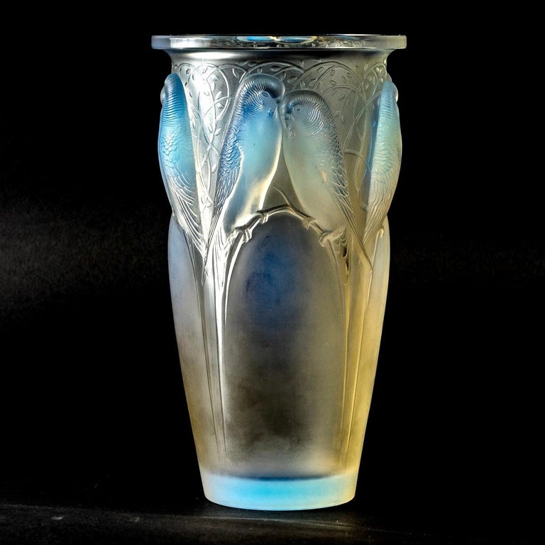 1924 René Lalique Ceylan Vase in Opalescent Glass Parrots at 1stDibs