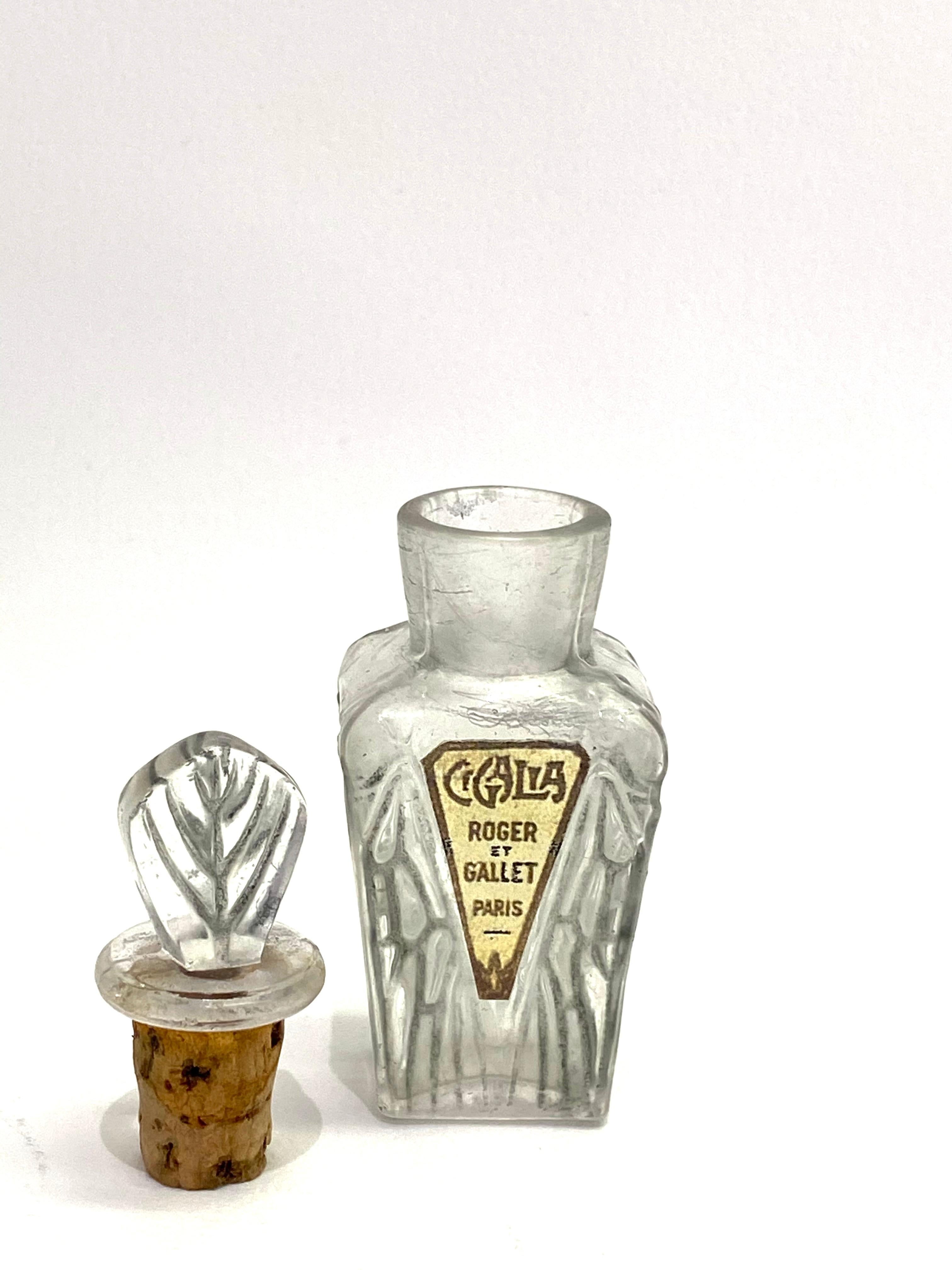 Art Deco 1924 Rene Lalique Cigalia Roger & Gallet Perfume Bottle Grey Stained Glass