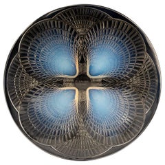 1924 René Lalique Coquilles Opalescent Glass Plate, Shell