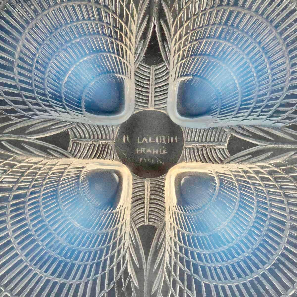 Molded 1924 René Lalique - Dish Plate Coquilles Shells Opalescent Glass