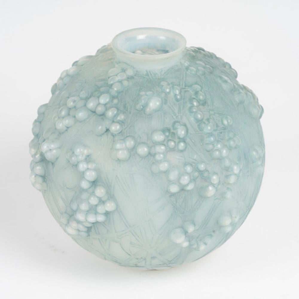 XX secolo 1924 René Lalique - “Druid” vase in vendita