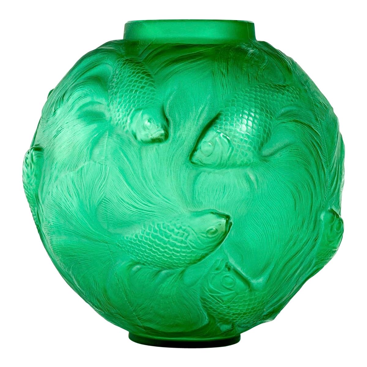 1924 René Lalique Formose Vase in Emerald Green Glass