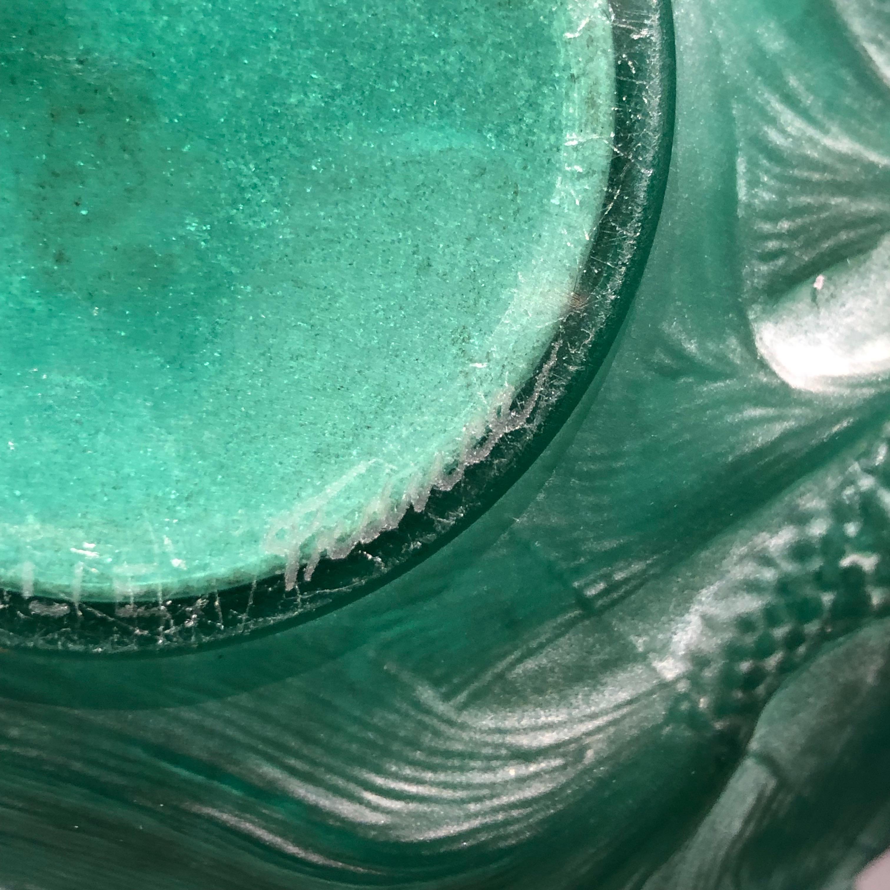 1924 Rene Lalique Formose Vase aus smaragdgrünem Glas:: weiß gefärbt:: Fischdesign 4