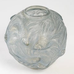 1924 René Lalique Formose Vase in Frosted Glass with Blue Patina, Fishes