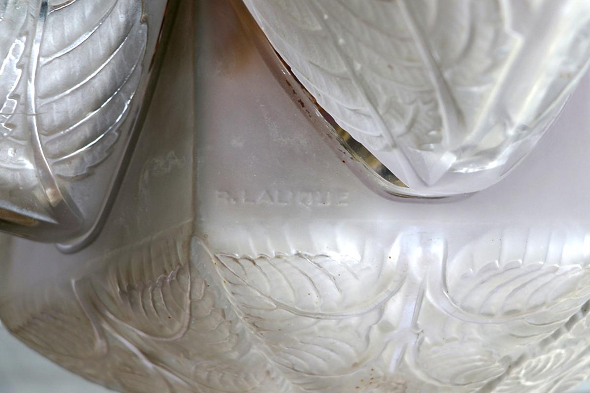 1924 Rene Lalique Noisetier Chandelier Leaves Pattern in Clear and Frosted Glass In Excellent Condition In Boulogne Billancourt, FR