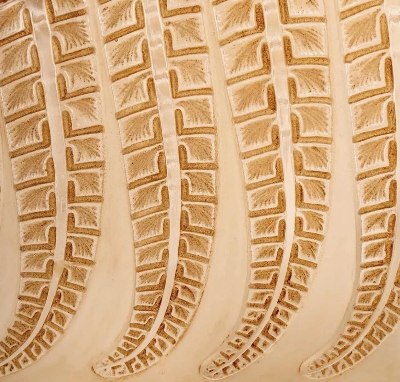 1924 Rene Lalique Pair of Sconces Wall Lights Fougeres Glass with Sepia Patina In Good Condition For Sale In Boulogne Billancourt, FR