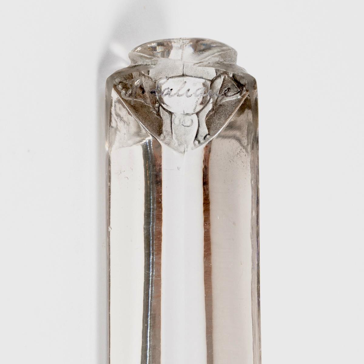 1924 René Lalique Juego de 6 Escarabajos Escarabajos Apoya Cuchillos Vidrio en Bueno estado para la venta en Boulogne Billancourt, FR