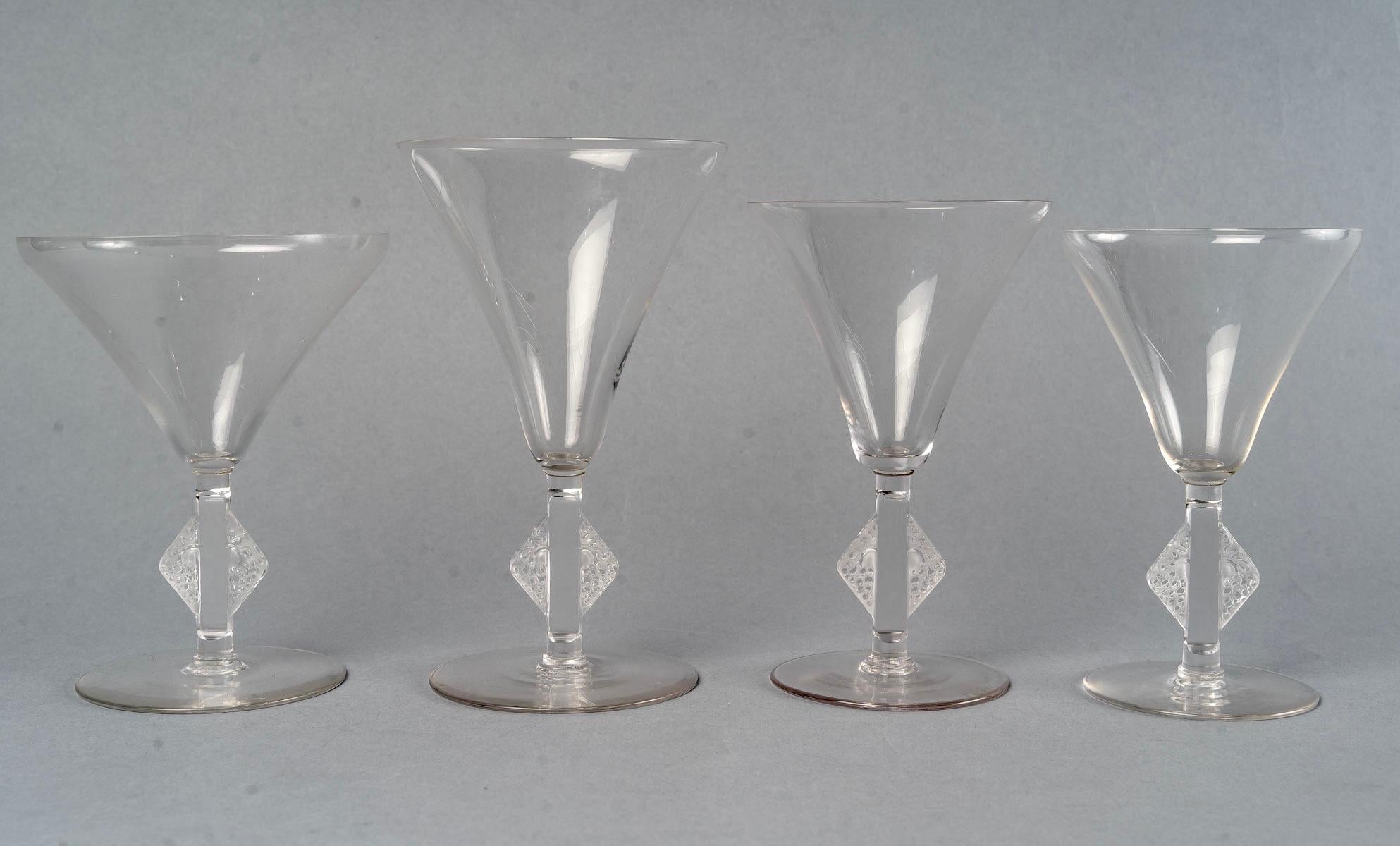 Set of tablewares glasses 