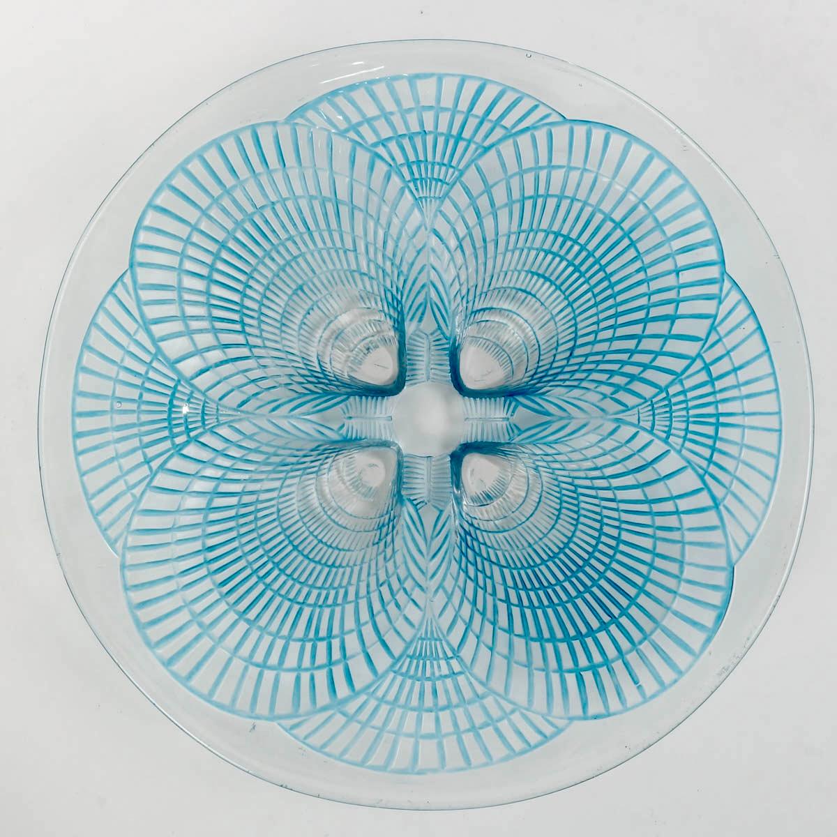 1924 René Lalique - Tablewares Plates Bowl Coquilles Shells Glass Blue Patina For Sale 1