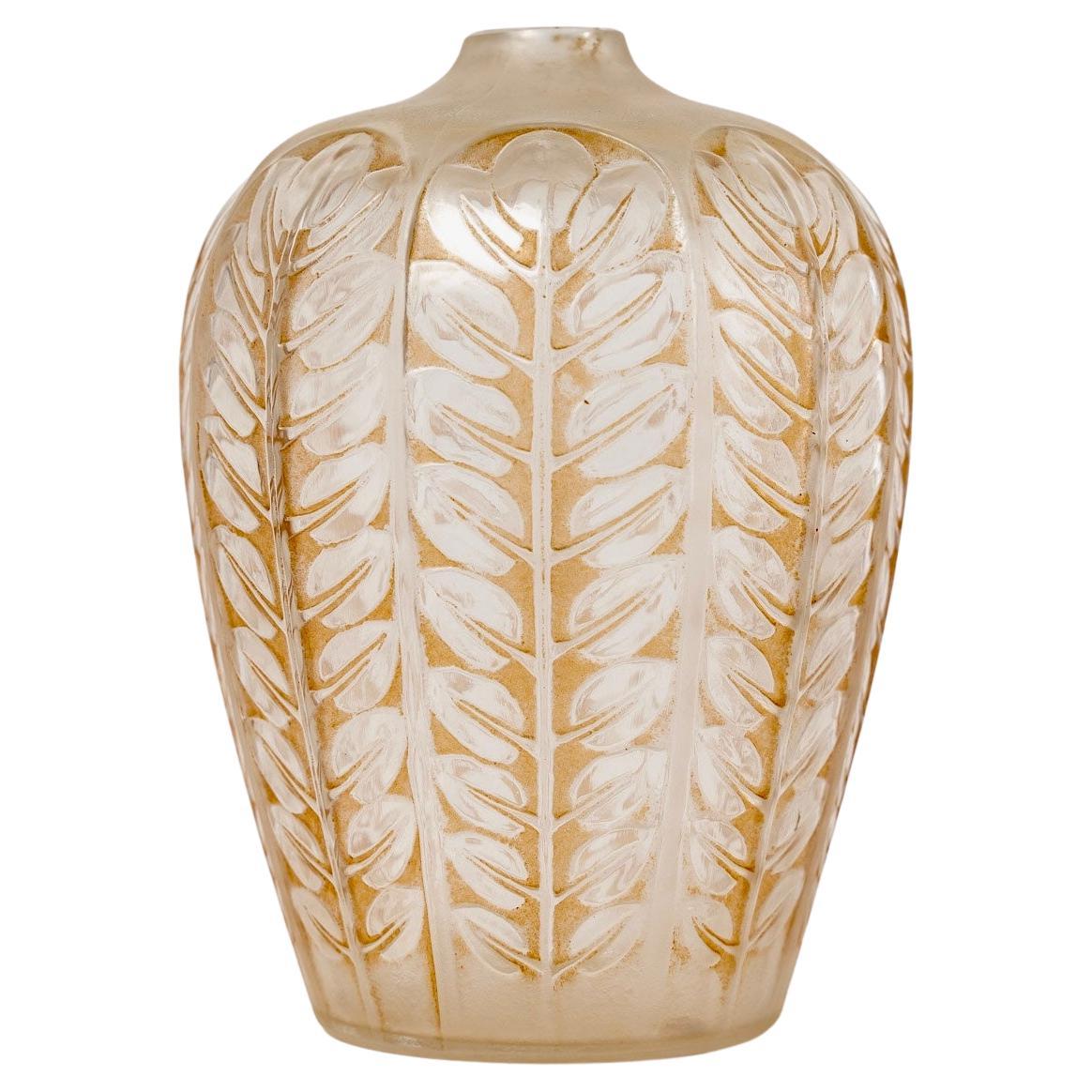 1938 René Lalique, Vase Quatre Panneaux Clear and Frosted Glass with