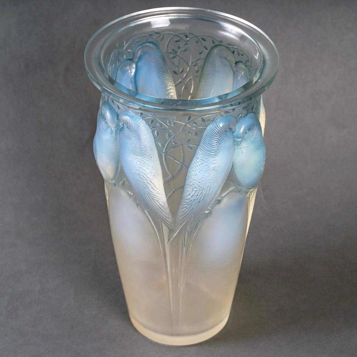 lalique budgerigar vase