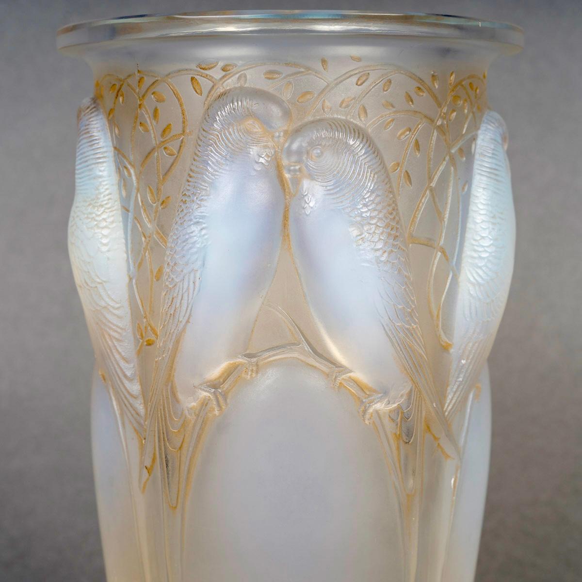 French 1924 René Lalique - Vase Ceylan Opalescent Glass With Sepia Patina