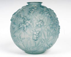 1924 René Lalique - Jarrón de cristal Druide con pátina azul