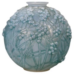 1924 René Lalique - Vase Druide Opalescent Glass With Blue Patina