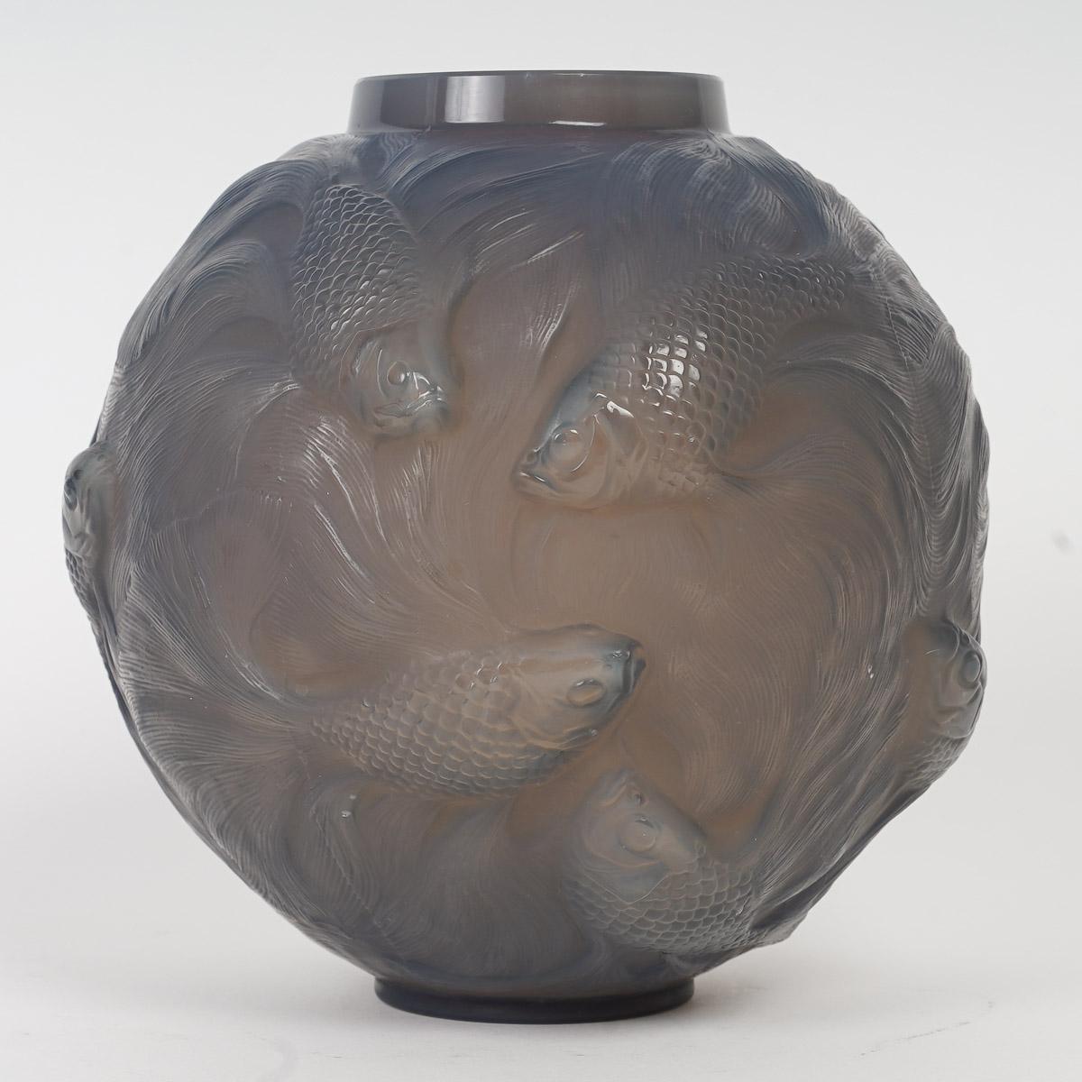 Molded 1924 Rene Lalique Vase Formose Agate Glass Cased Grey Opalescent Glass