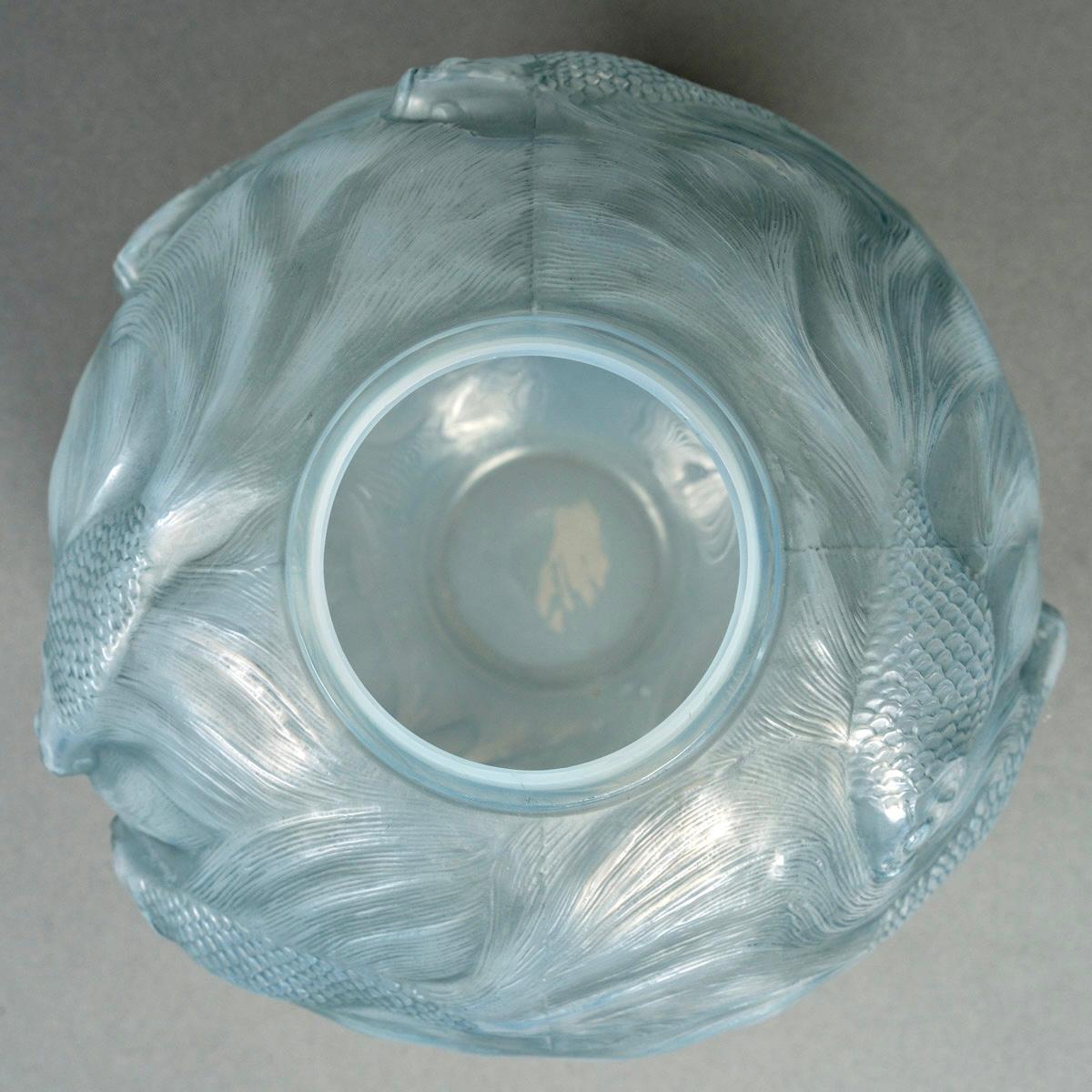 French 1924 Rene Lalique Vase Formose Cased Opalescent Glass with Blue Patina For Sale