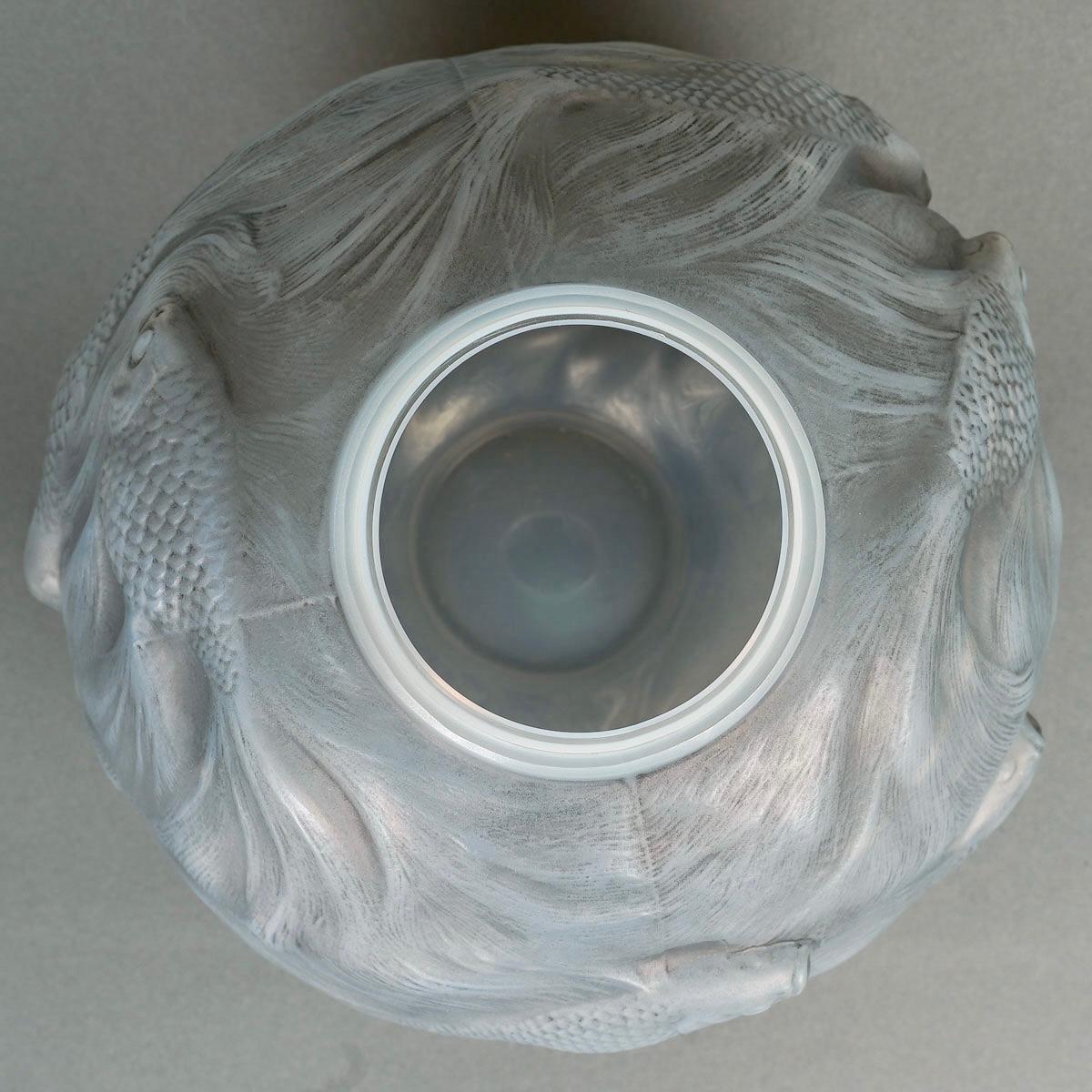 French 1924 Rene Lalique, Vase Formose Cased Opalescent Glass with Grey Patina