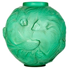 1924 Rene Lalique Jarrón Formose Peces Vidrio Verde Esmeralda