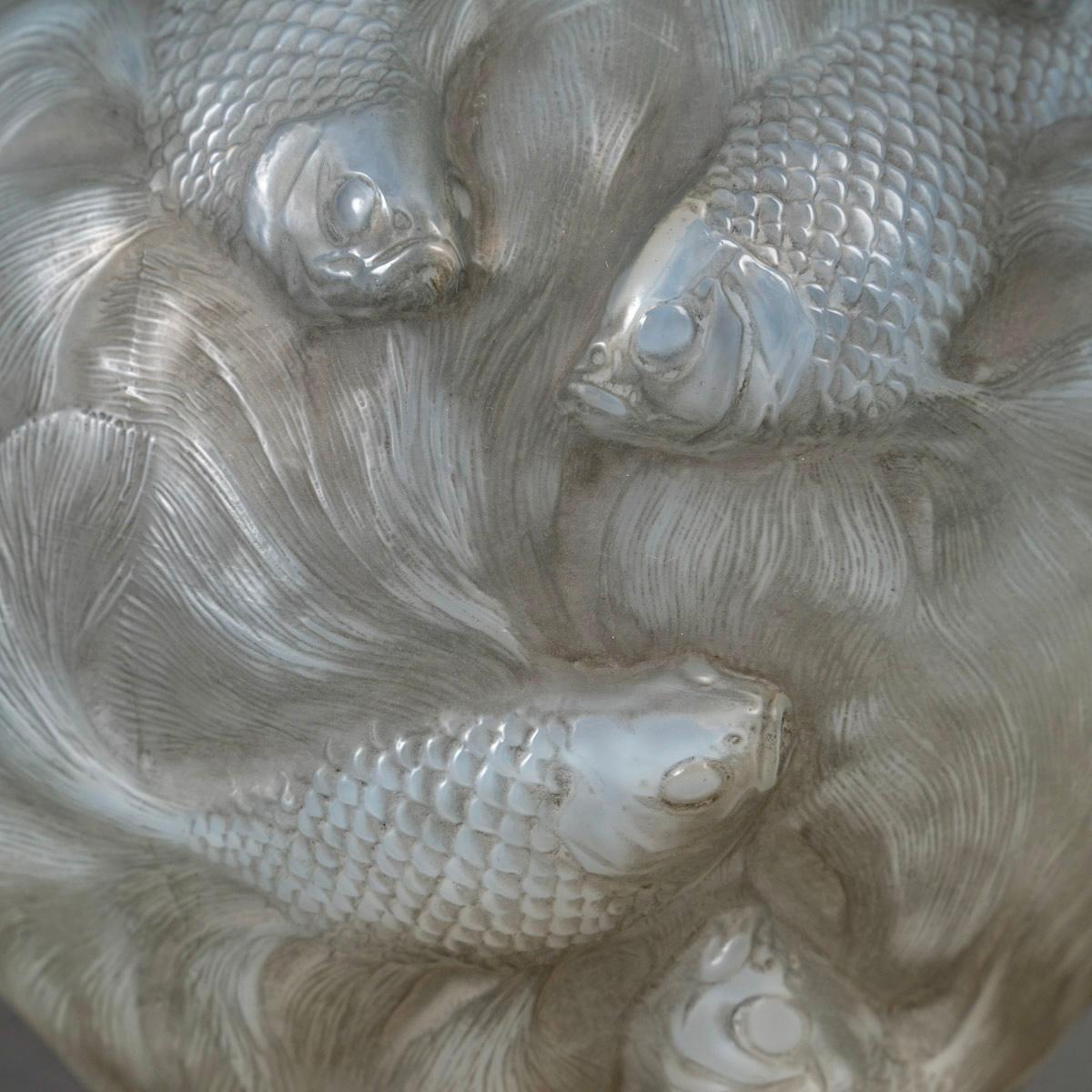 Molded 1924 Rene Lalique Vase Formose Fishes Opalescent Glass with Grey Patina For Sale