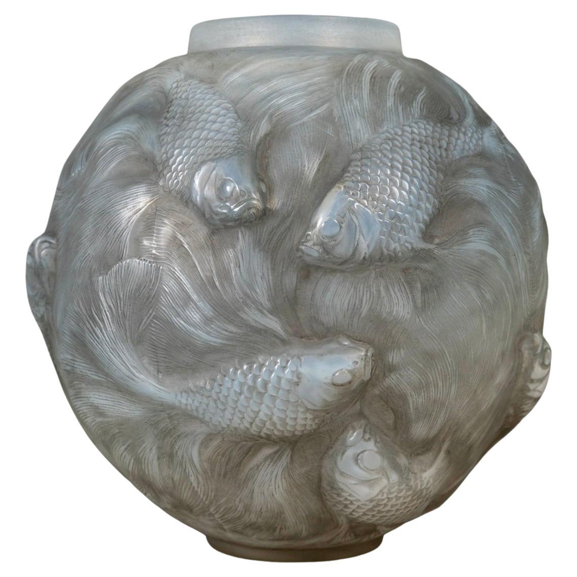 1924 Rene Lalique Vase Formose Fishes Opalescent Glass with Grey Patina For Sale